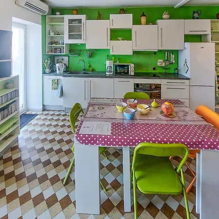 Awesome In Saint-etienne With Wifi * Saint-Etienne (Loire)